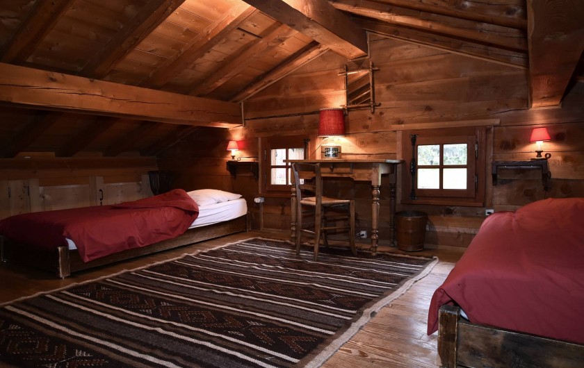 Location de vacances - Chalet à Chamonix-Mont-Blanc - Chambre en mezzanine 6/6