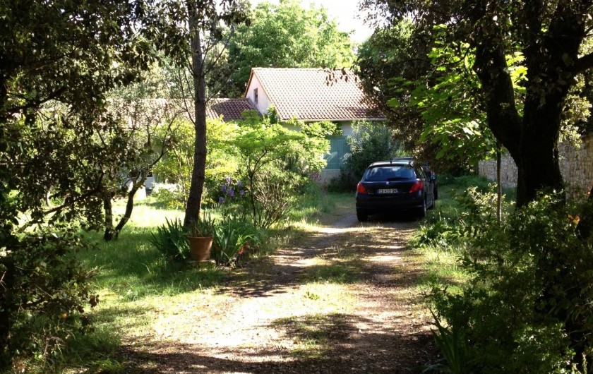 Location de vacances - Maison - Villa à Arpaillargues-et-Aureillac - parc arboré