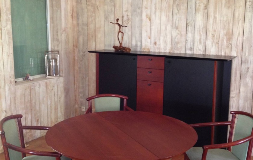 Location de vacances - Maison - Villa à Arpaillargues-et-Aureillac - salle à manger - séjour