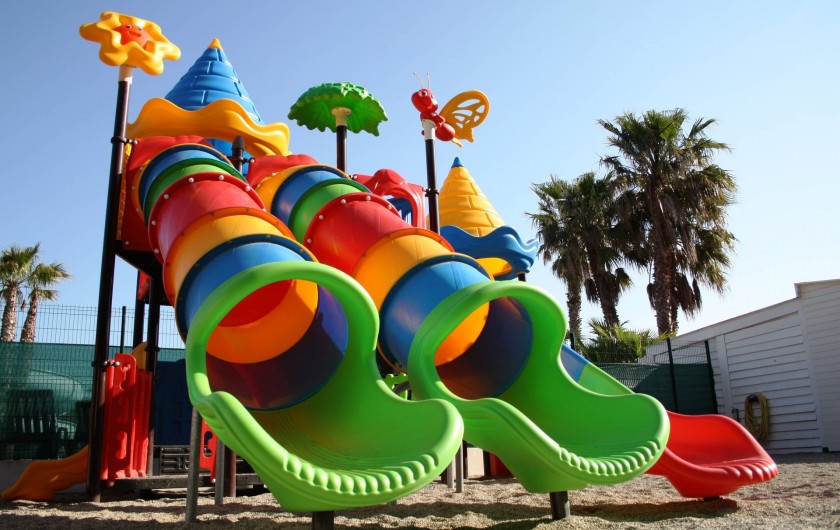 Location de vacances - Camping à Le Barcarès - L'aire de jeux des enfants s'est agrandie !
