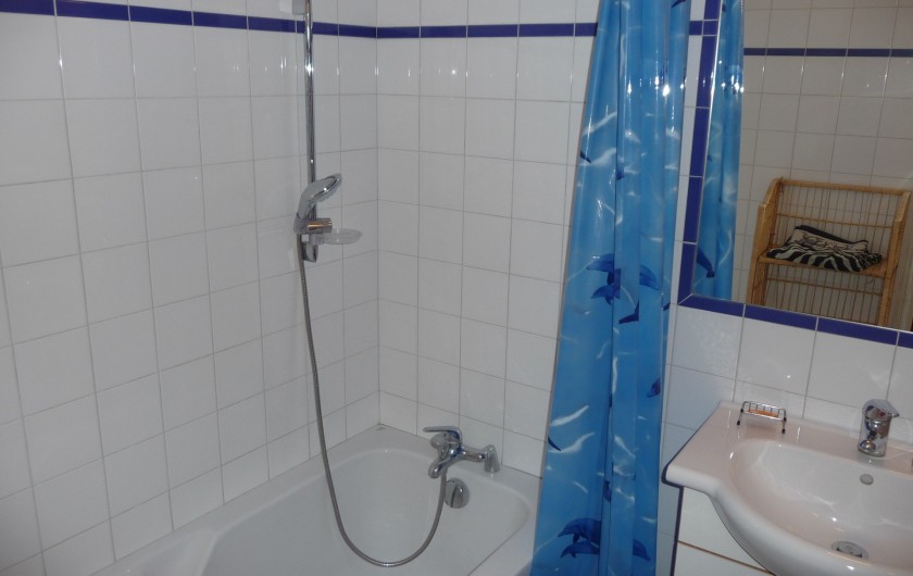 Location de vacances - Gîte à Aubres - Salle de bain baignoire