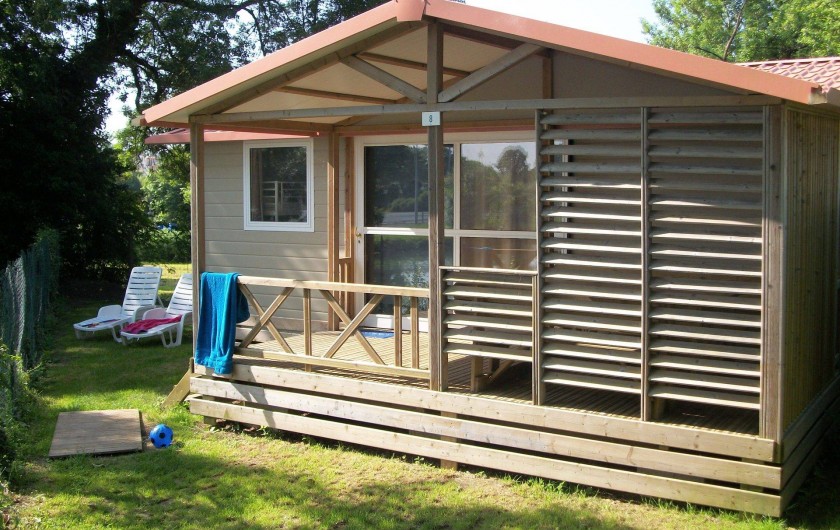 Location de vacances - Camping à Surgères - Chalet Samoa, 7/9 pers. 3 chambres