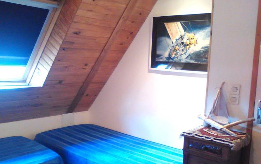Location de vacances - Gîte à Perros-Guirec - 2 lits simples à l'étage du gîte Ploumanach