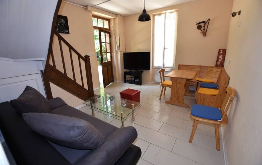 Location de vacances - Chambre d'hôtes à Lalinde - Le salon et Salle à manger du Gîte