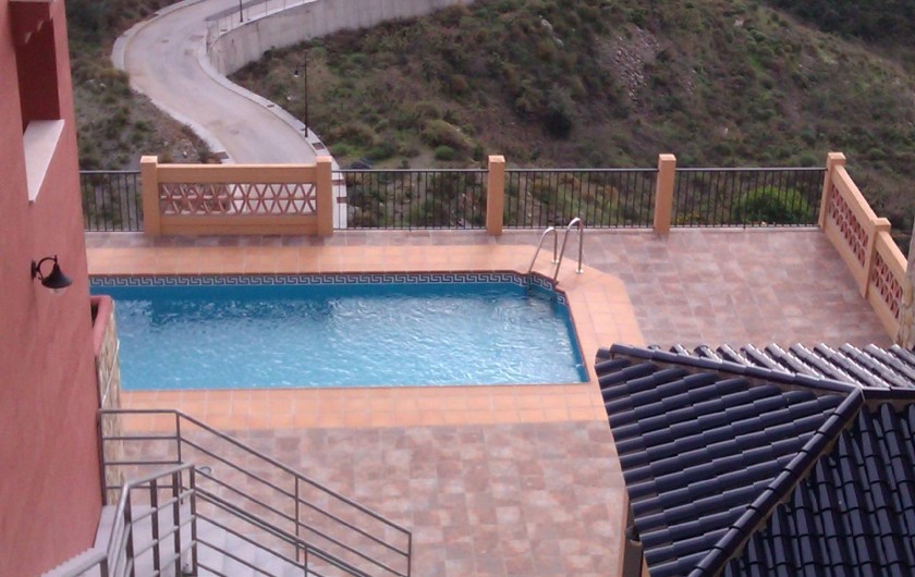 Location de vacances - Maison - Villa à Torrox Costa - Piscine commune près de la maison.