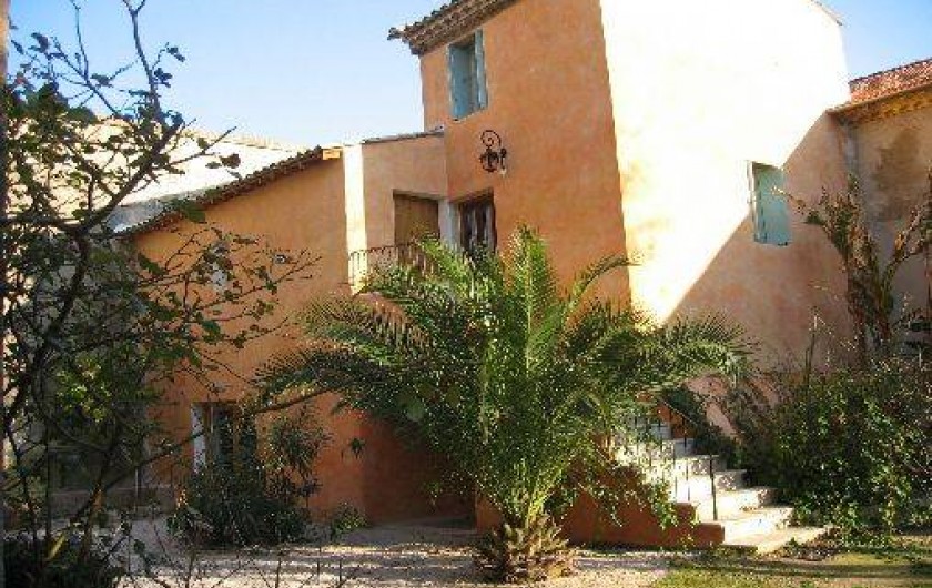 Location de vacances - Chambre d'hôtes à Fabrègues - Accès à la  chambre à Baldaquin et celle du Nom de la Rose.