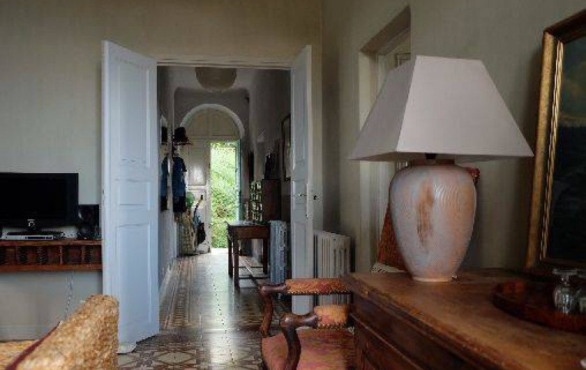 Location de vacances - Villa à Canari - enfilade entrée salon
