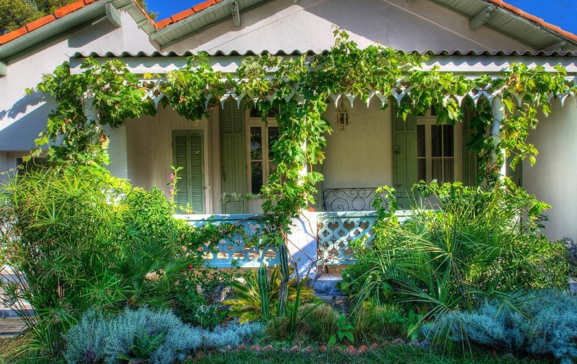 Location de vacances - Chambre d'hôtes à Marseille - la maison d'hôte la petite calanque à marseille