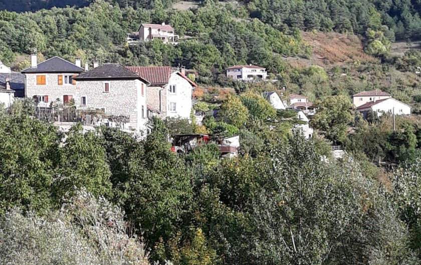 Location de vacances - Gîte à La Cresse - Le Gîte vu d'en face