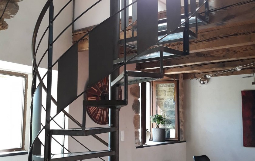 Location de vacances - Gîte à La Cresse - L'escalier de la mezzanine