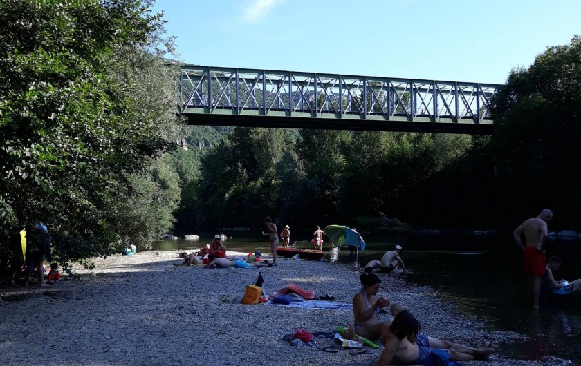 Location de vacances - Gîte à La Cresse - La petite plage sous la maison