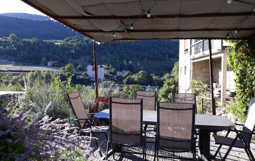 Location de vacances - Gîte à La Cresse - La cuisine d'été