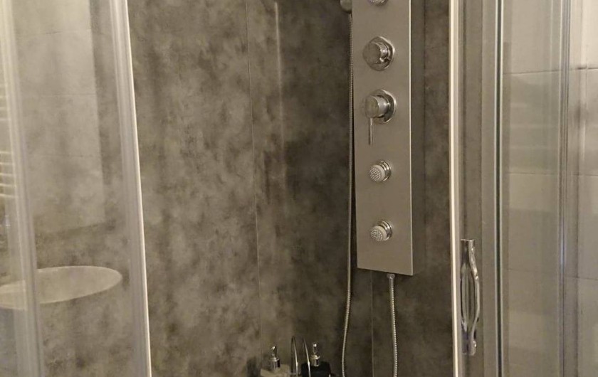 Location de vacances - Gîte à Puivert - Salle d'eau (Piccolove)