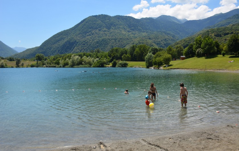 Location de vacances - Chalet à Saint-Georges-d'Hurtières - Lac de baignade à 5 minutes