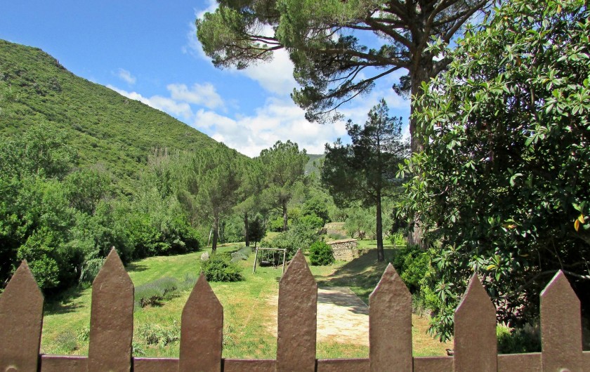 Location de vacances - Gîte à Vieussan - grand gîte pour vos réunions de familles, cousinades/ séminaires