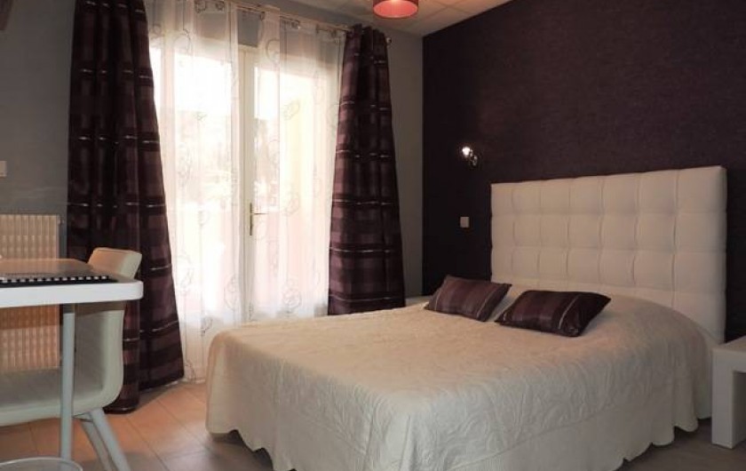 Location de vacances - Hôtel - Auberge à Saint-Paul-de-Fenouillet - chambre avec loggia