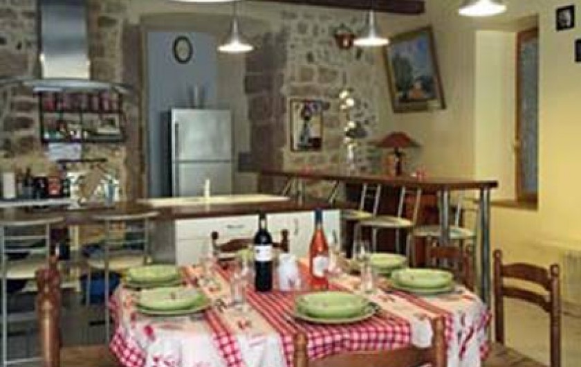 Location de vacances - Appartement à Fontès - Vue du salon salle a manger, cuisine