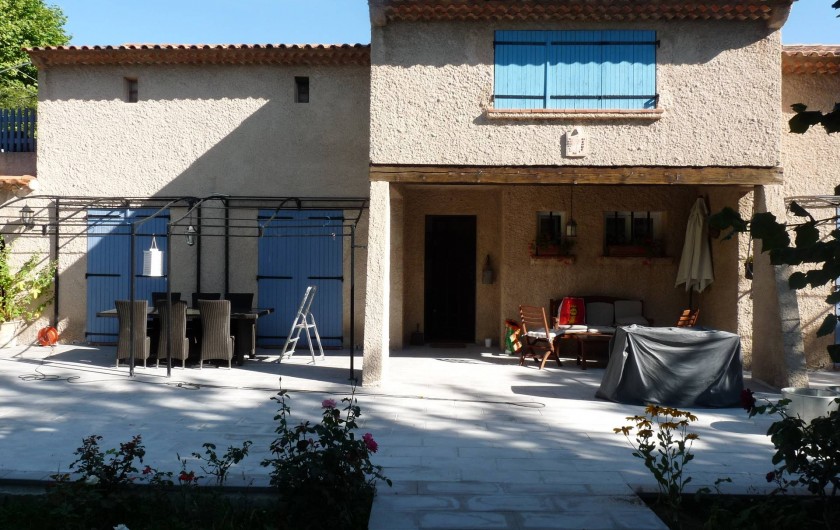 Location de vacances - Villa à Cabriès - Façade Sud
