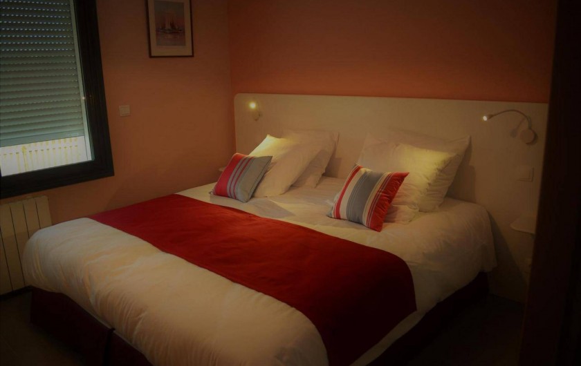 Location de vacances - Gîte à Esclottes - Chambre gîte "Rouge"