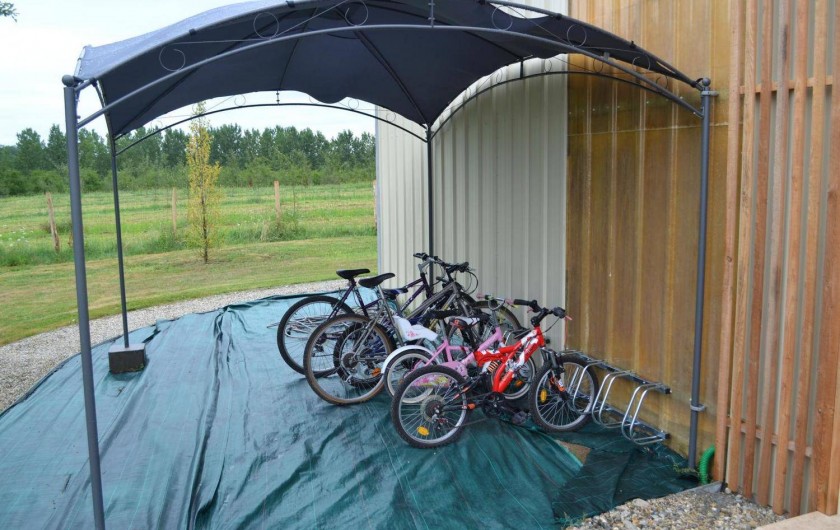 Location de vacances - Gîte à Esclottes - Les vélos à disposition