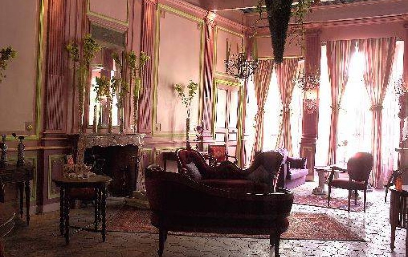 Location de vacances - Château - Manoir à Bourg-Saint-Andéol - grand salon de musique