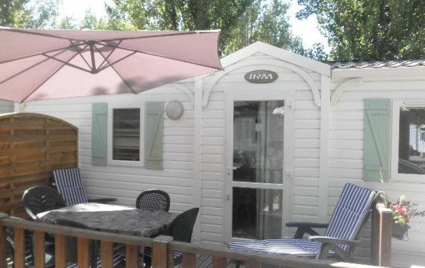 Location de vacances - Camping à Vias - Mobil home très arboré.