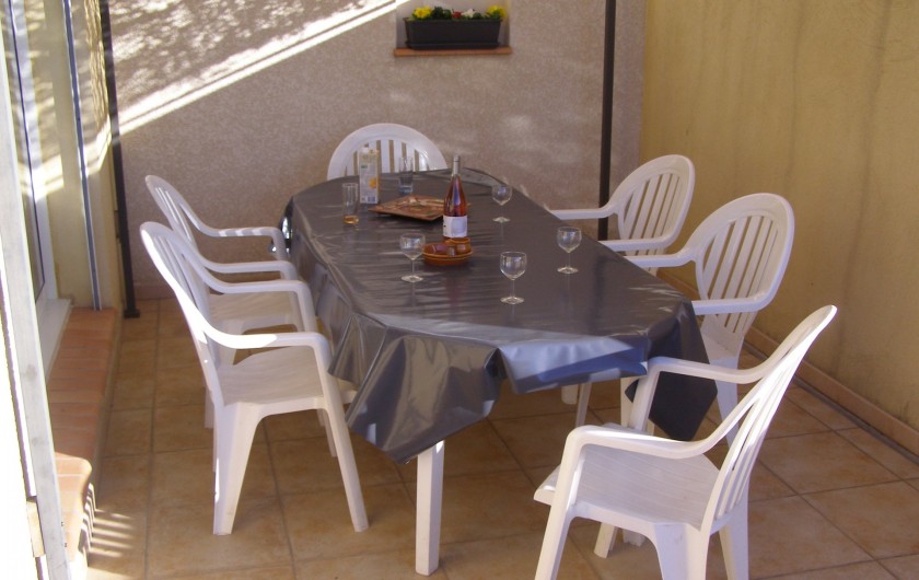 Location de vacances - Villa à Argilliers - terrasse