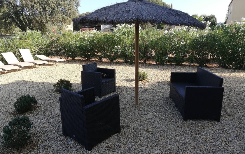 Location de vacances - Villa à Argilliers - jardin