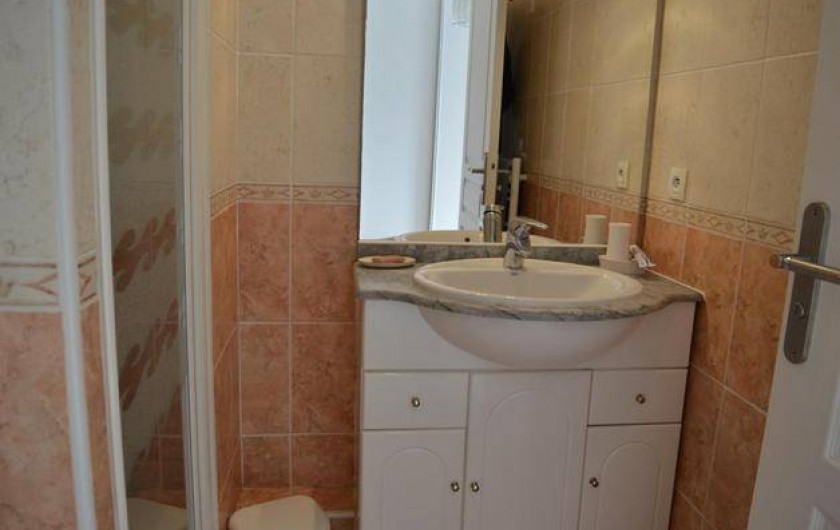 Location de vacances - Appartement à Fréjus - Salle de bains