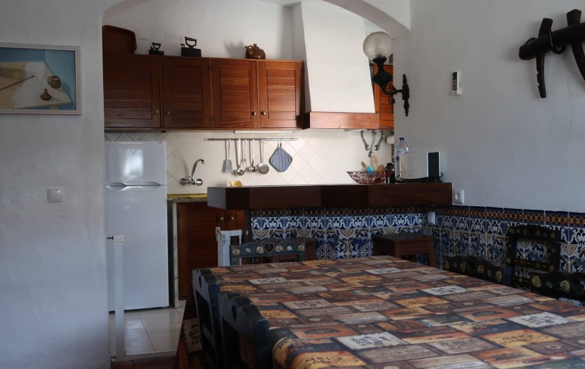 Location de vacances - Villa à Albufeira - Sale a manger avec la cuisine aux fond