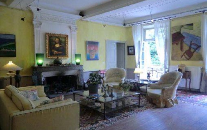 Location de vacances - Chambre d'hôtes à Saint-Lager-Bressac - Grand salon jaune