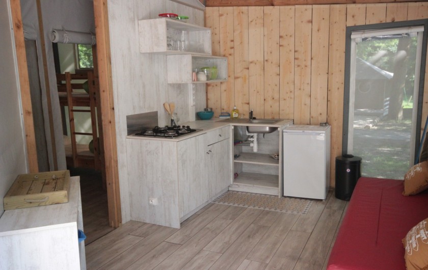 Location de vacances - Bungalow - Mobilhome à La Garette - Chalet toilé 60m2 6/8 personnes (cuisine)