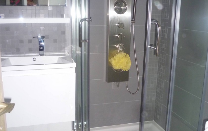 Location de vacances - Appartement à Le Grau-du-Roi - salle de douche