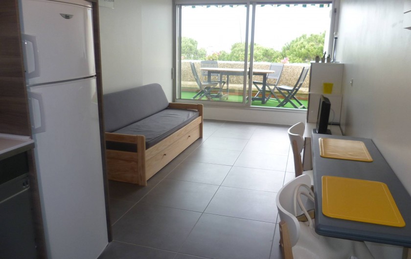 Location de vacances - Appartement à Le Grau-du-Roi - canapé qui s'ouvre en 150