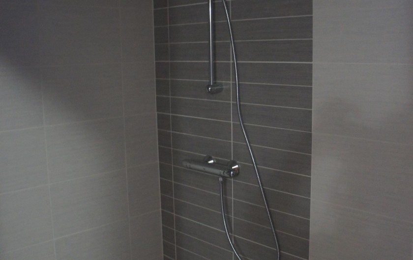 Location de vacances - Gîte à Saint-Gouéno - Douche rez-de'chaussée Shower downstairs