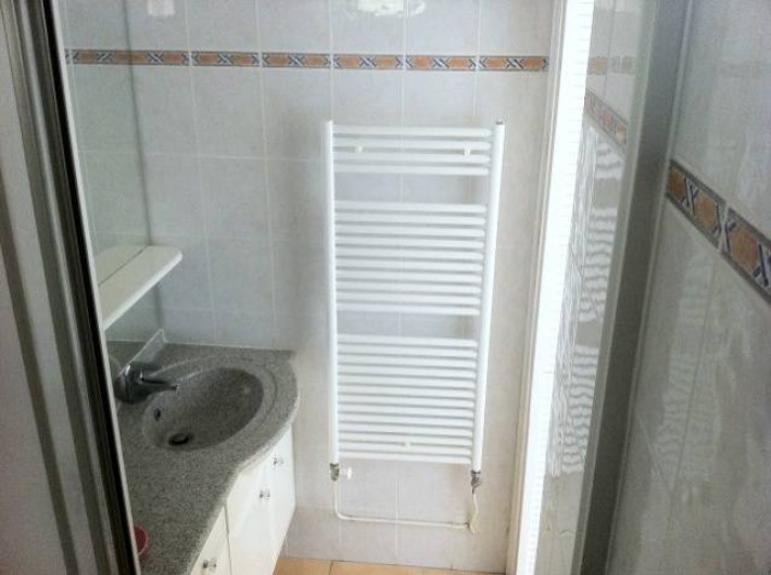 Location de vacances - Appartement à Carqueiranne - salle de douche