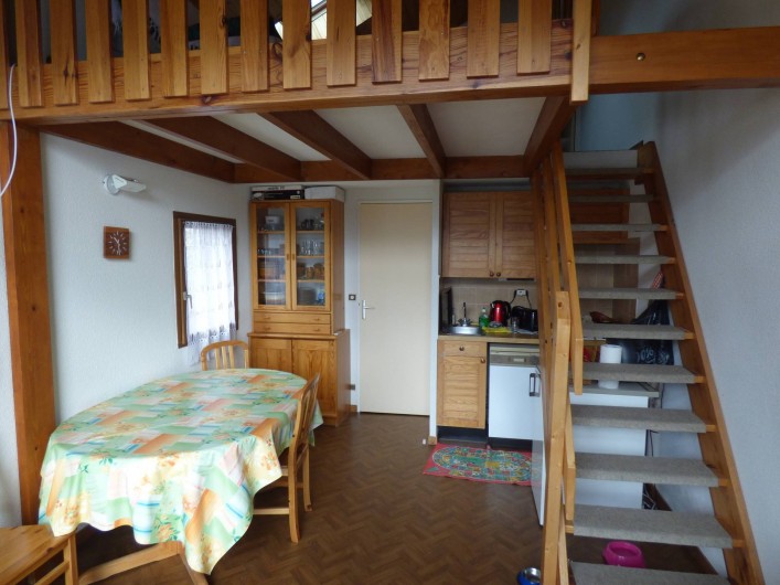 Location de vacances - Appartement à Vallouise - coin cuisine et pièce a vivre