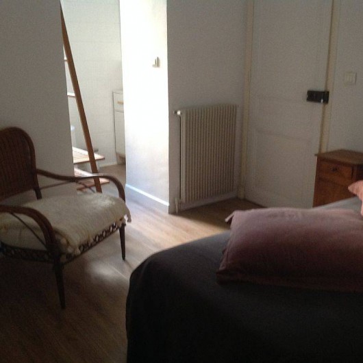Location de vacances - Appartement à Cannes - la petite chambre (1 lit 1 place) et sa salle d'eau