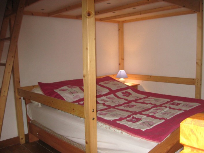 Location de vacances - Chalet à Hauteluce - Lit 140 avec deuxième lit mezzanine en 140.