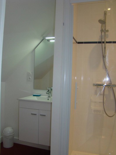 Location de vacances - Appartement à Vannes - Salle de douche 'Est'