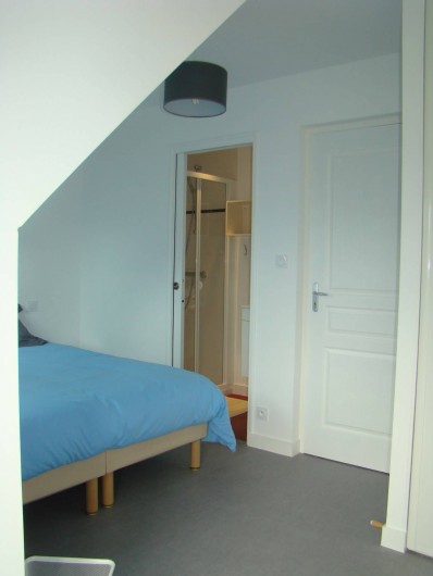 Location de vacances - Appartement à Vannes - Chambre 'Ouest' avec sa salle de douche
