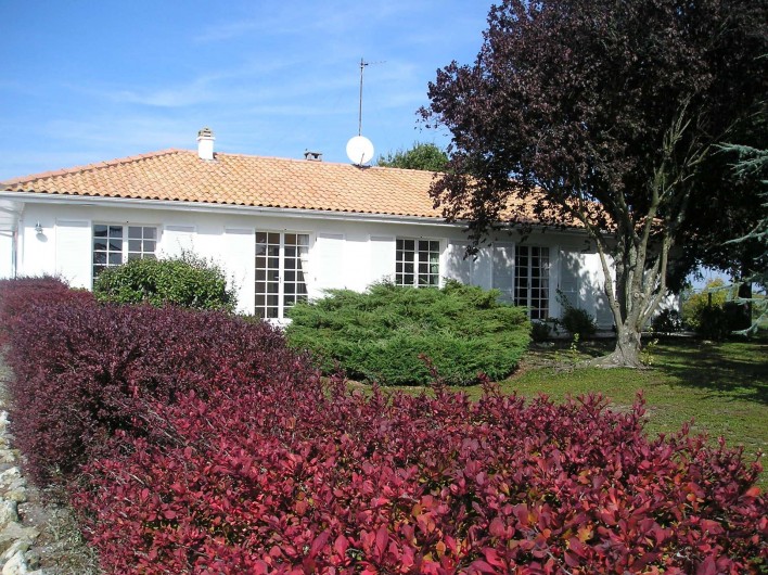 Location de vacances - Villa à Queyrac - Façade Sud