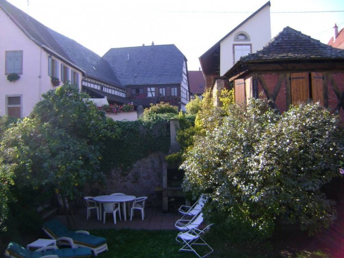 Location de vacances - Gîte à Dambach-la-ville - Jardin en face de la location