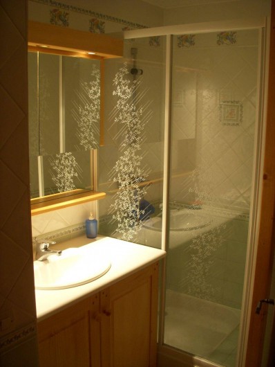 Location de vacances - Appartement à Chinaillon - Salle de douche