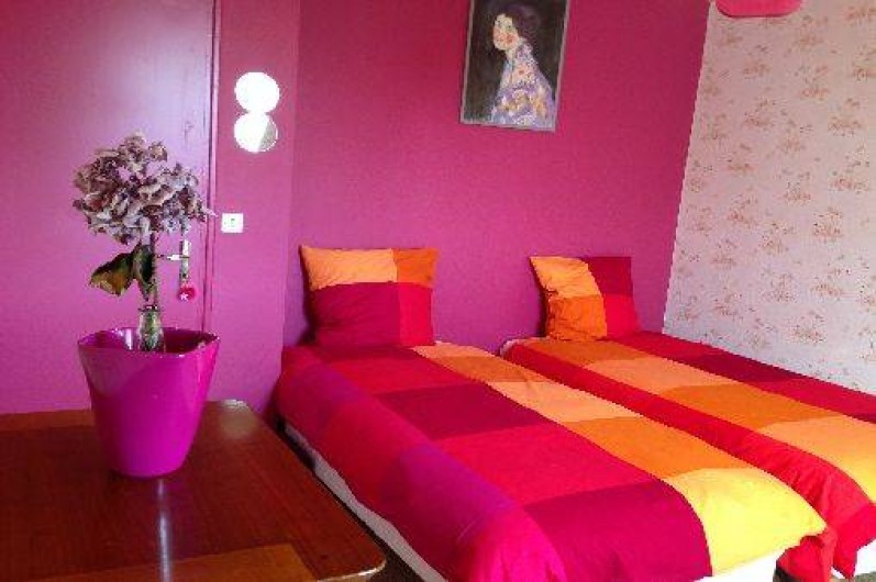 Location de vacances - Maison - Villa à Pléneuf-Val-André - chambre framboise  2 lits ou montée en  lit  king size pour un couple(180X190)