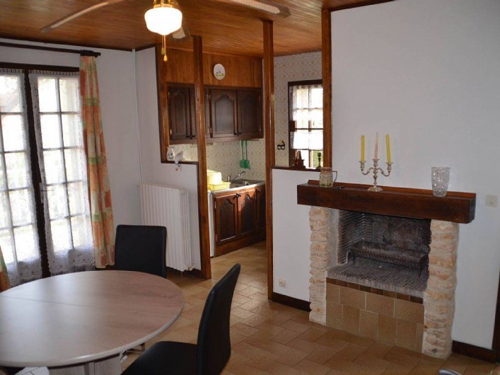 Location de vacances - Gîte à Prats-de-Carlux - Cuisine sur la droite