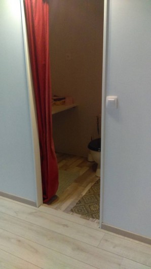 Location de vacances - Chambre d'hôtes à Puybrun - salle d'eau avec wc