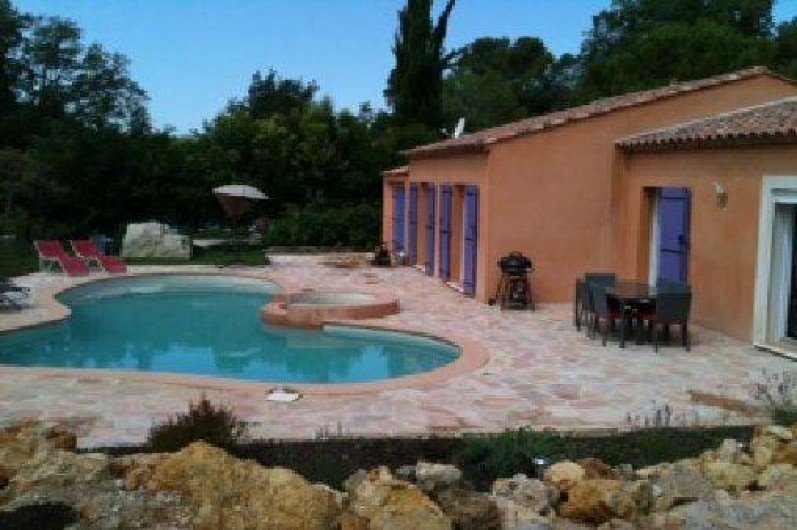 Location de vacances - Villa à Lorgues - maison tout confort  pièce à vivre climatisée   