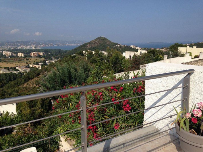 Location de vacances - Villa à Mandelieu-la-Napoule - vue de la terrasse
