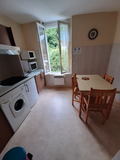 Location de vacances - Appartement à La Bourboule - cuisine